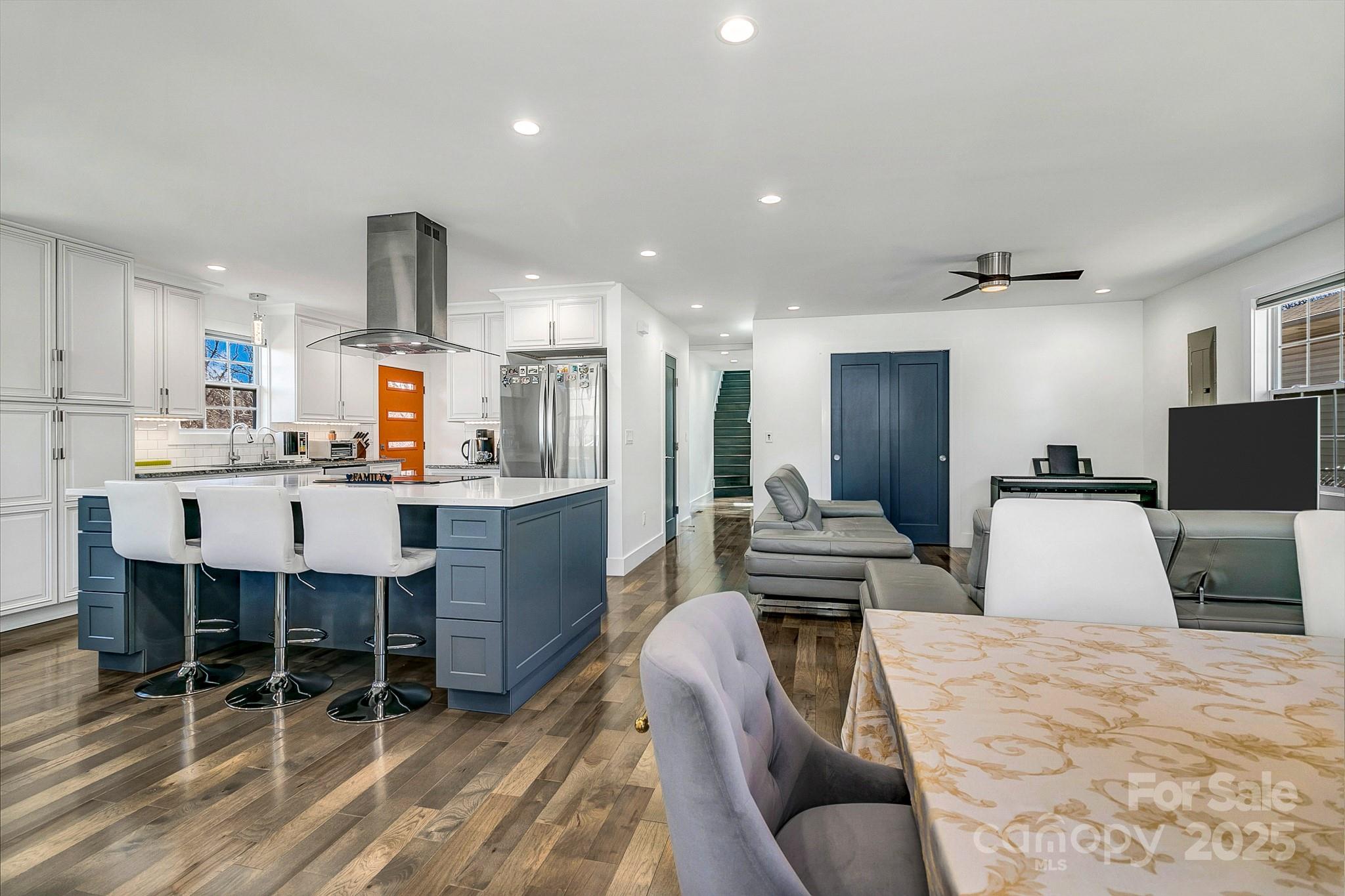 215 E Oakview Road Asheville NC 28806