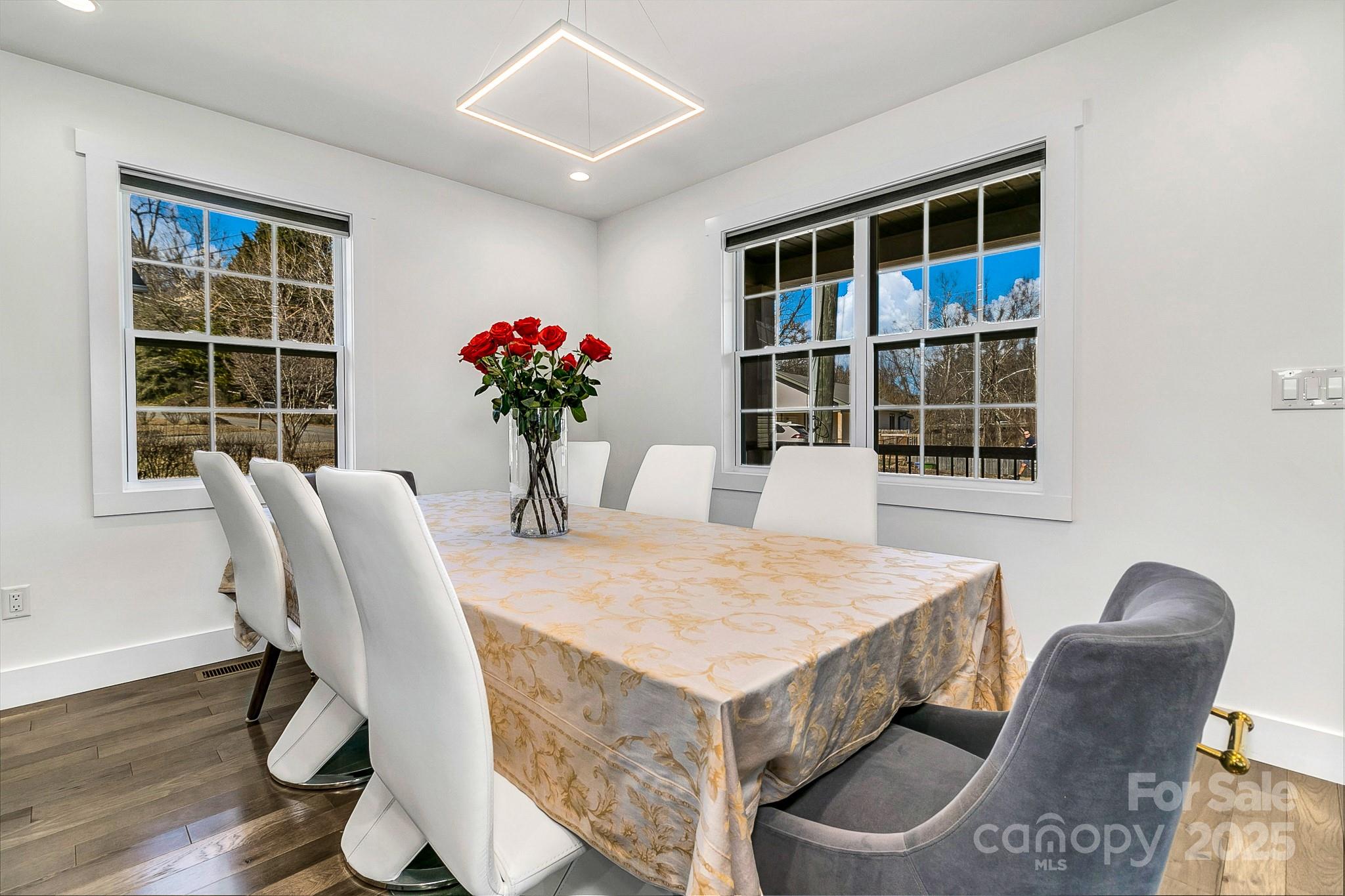 215 E Oakview Road Asheville NC 28806