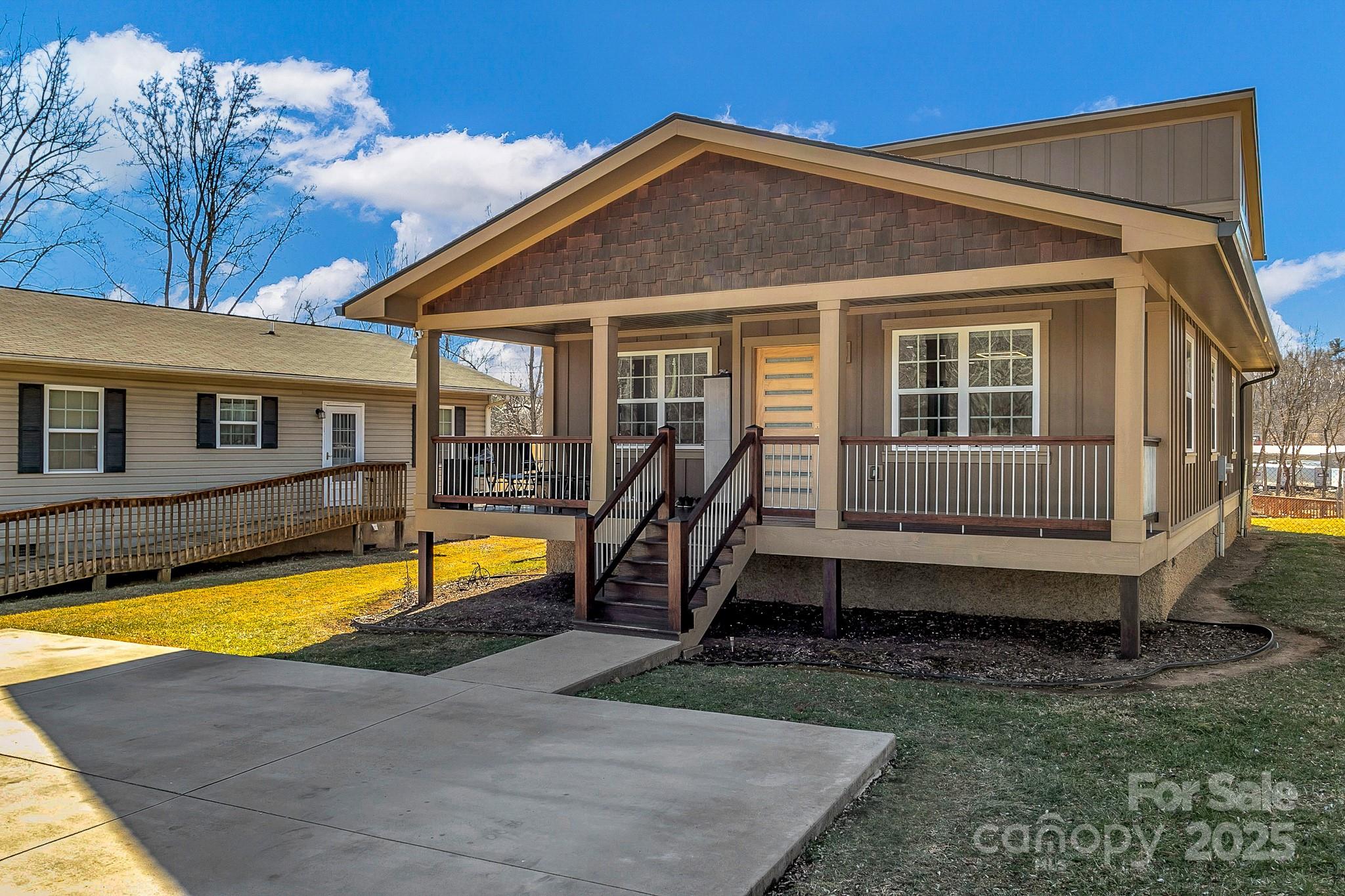 215 E Oakview Road Asheville NC 28806