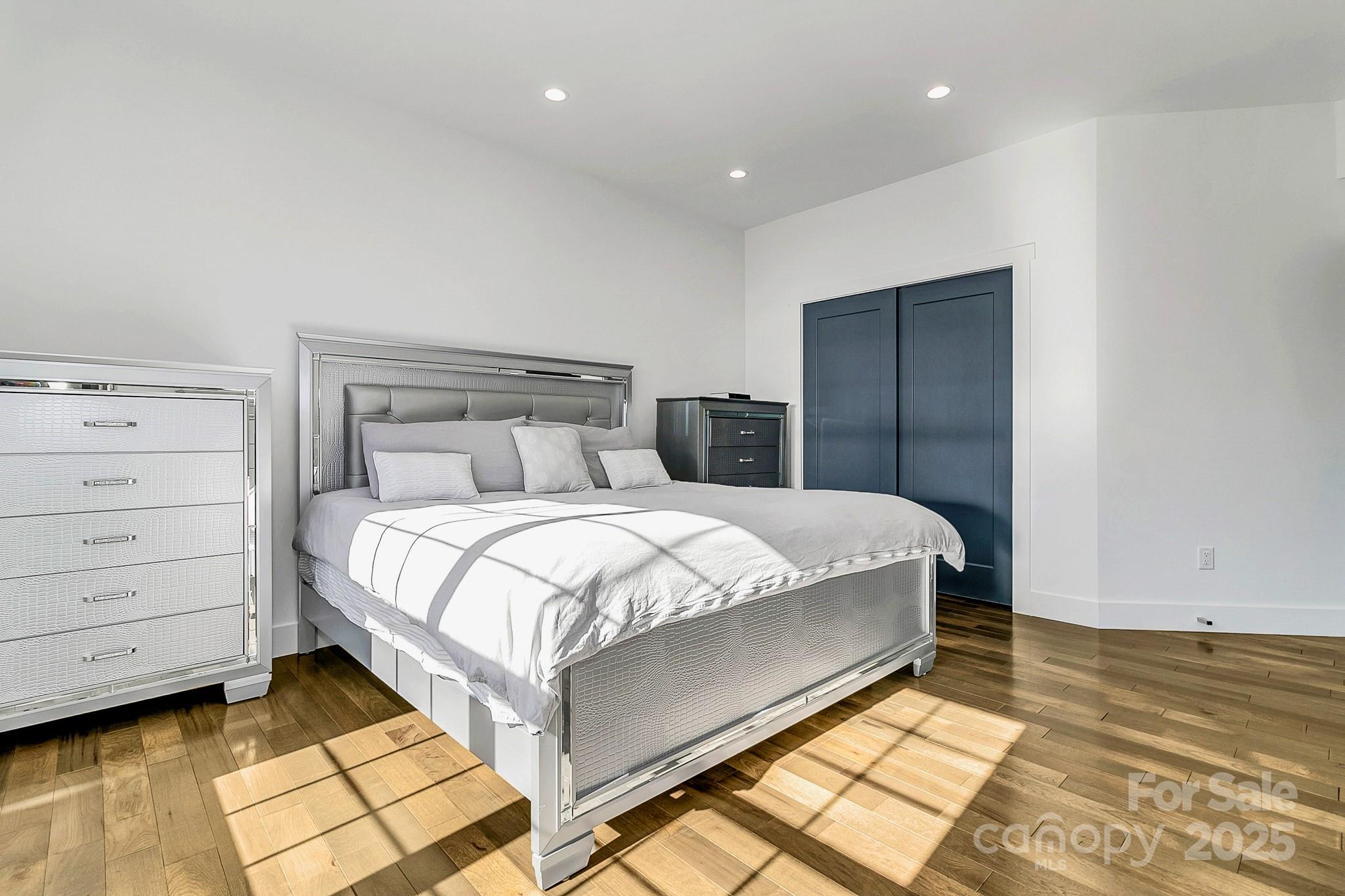 215 E Oakview Road Asheville NC 28806