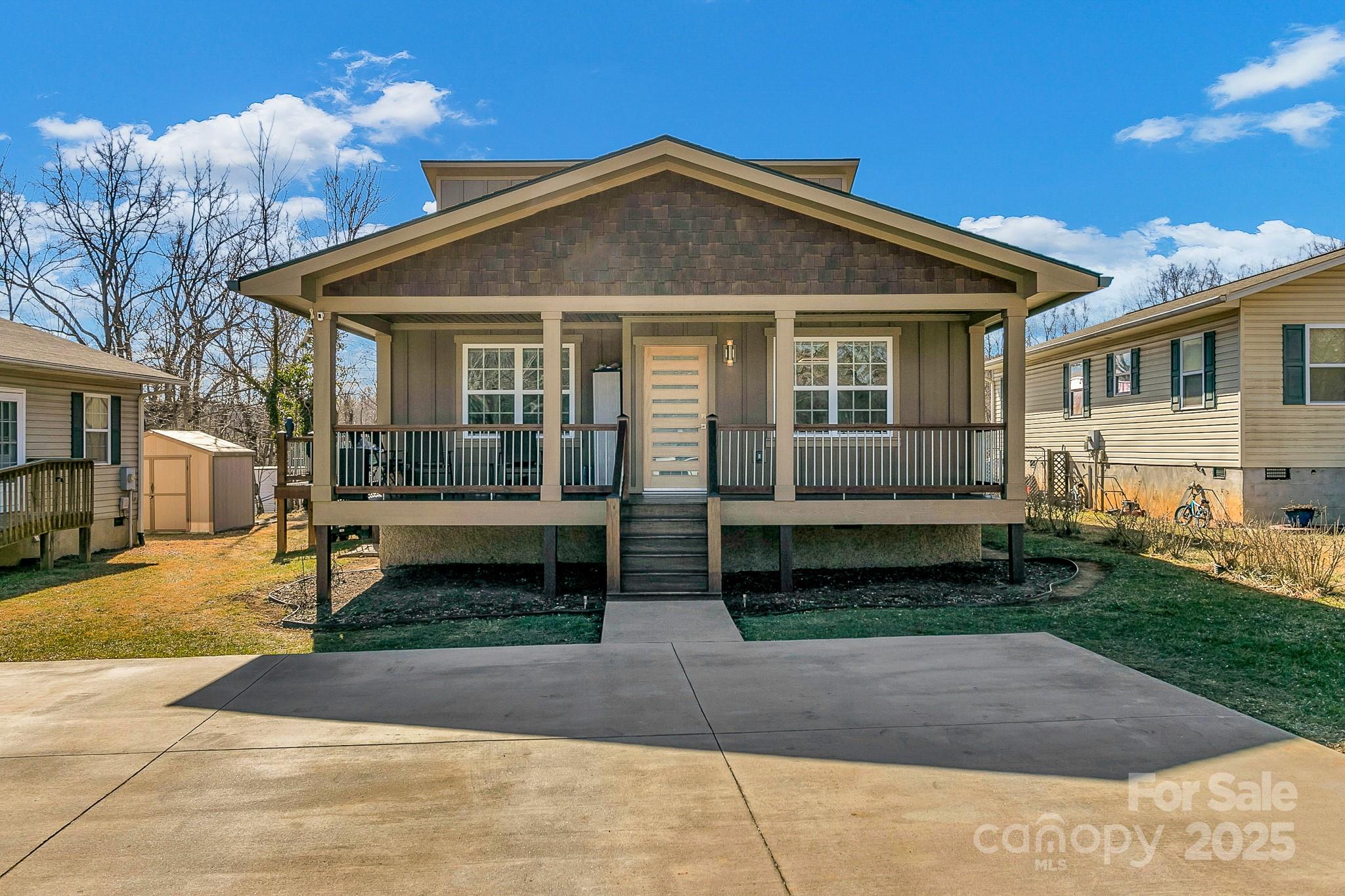 215 E Oakview Road Asheville NC 28806