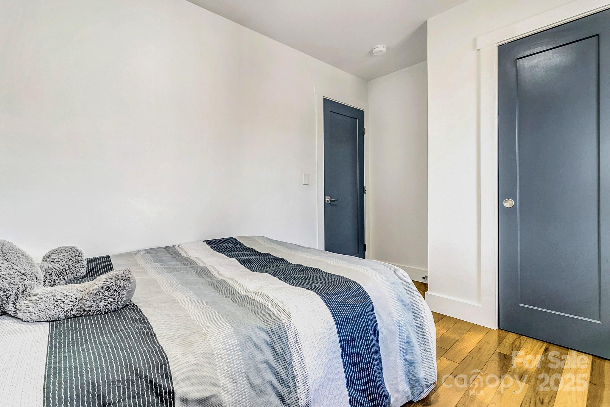 215 E Oakview Road Asheville NC 28806