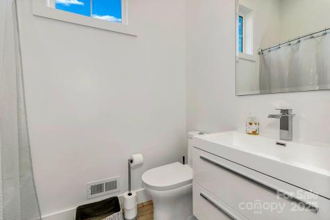 215 E Oakview Road Asheville NC 28806