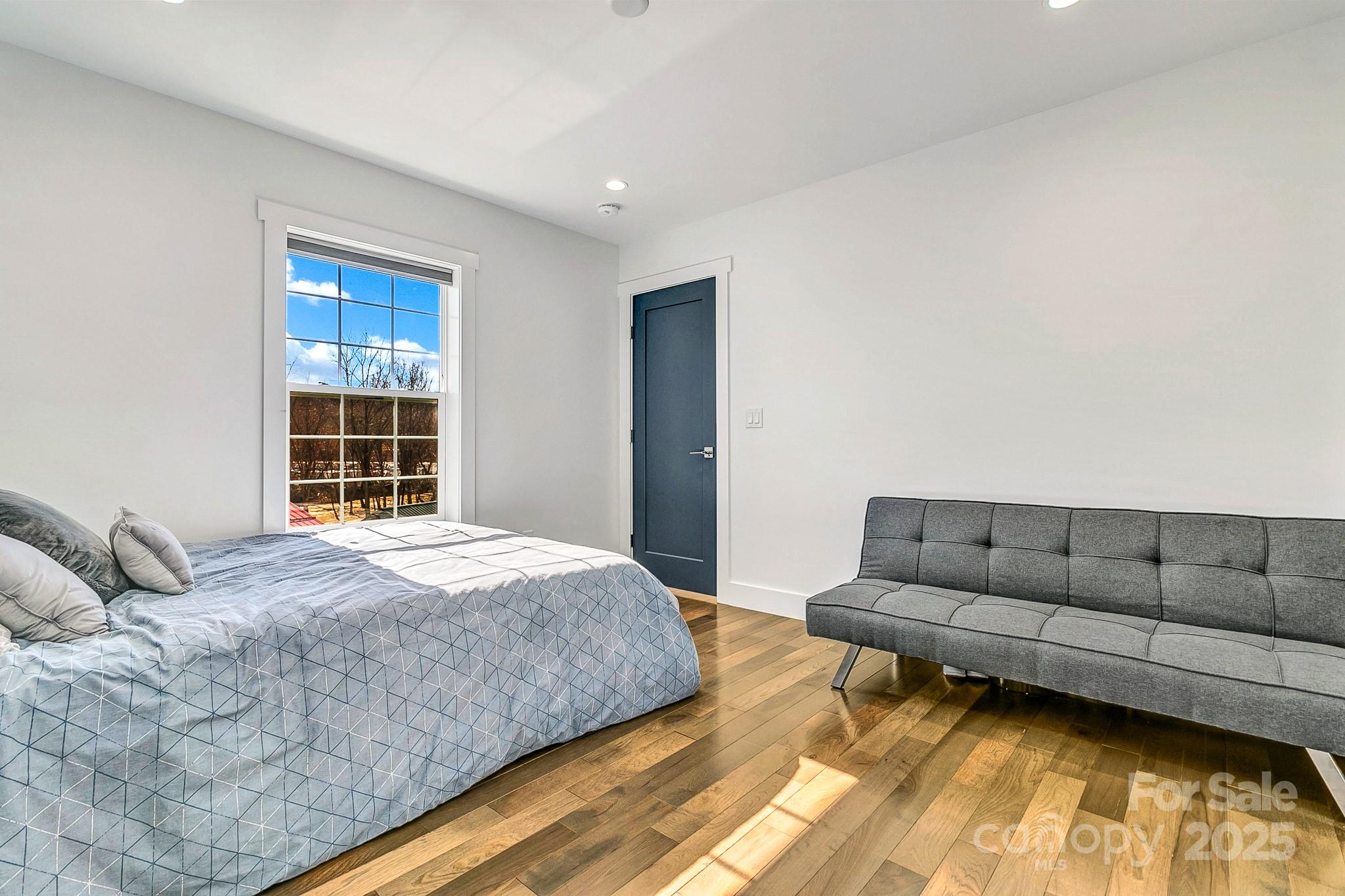 215 E Oakview Road Asheville NC 28806