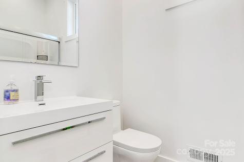 215 E Oakview Road Asheville NC 28806