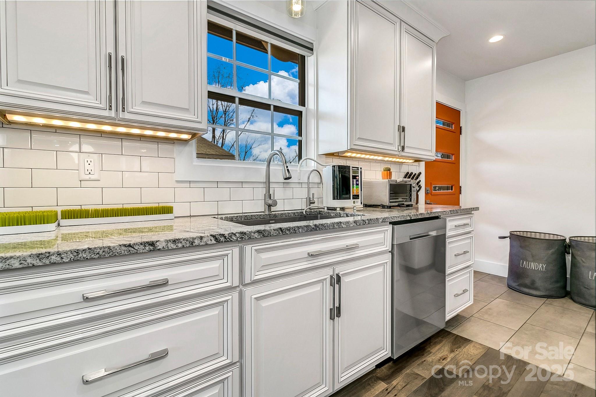 215 E Oakview Road Asheville NC 28806