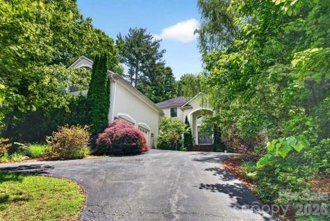 94 Oak Hollow Drive Asheville NC 28805
