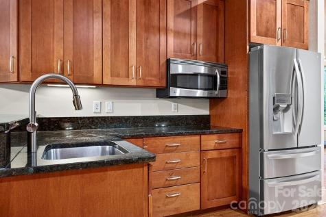 94 Oak Hollow Drive Asheville NC 28805
