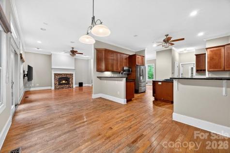 94 Oak Hollow Drive Asheville NC 28805