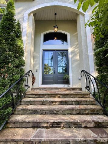 94 Oak Hollow Drive Asheville NC 28805