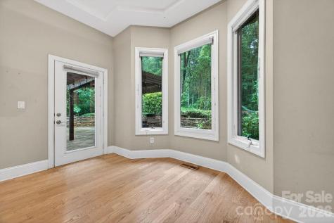 94 Oak Hollow Drive Asheville NC 28805