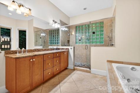 94 Oak Hollow Drive Asheville NC 28805