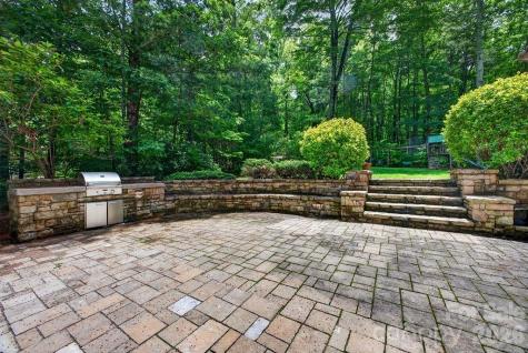 94 Oak Hollow Drive Asheville NC 28805