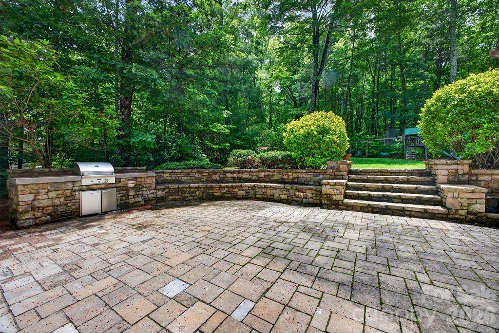 94 Oak Hollow Drive Asheville NC 28805