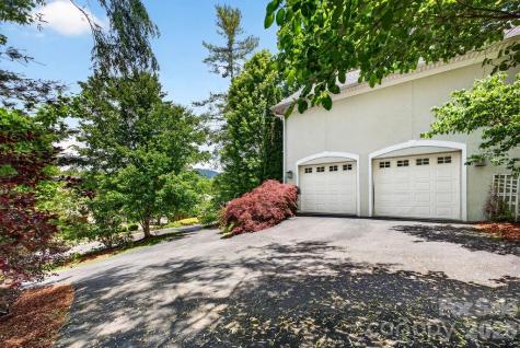 94 Oak Hollow Drive Asheville NC 28805