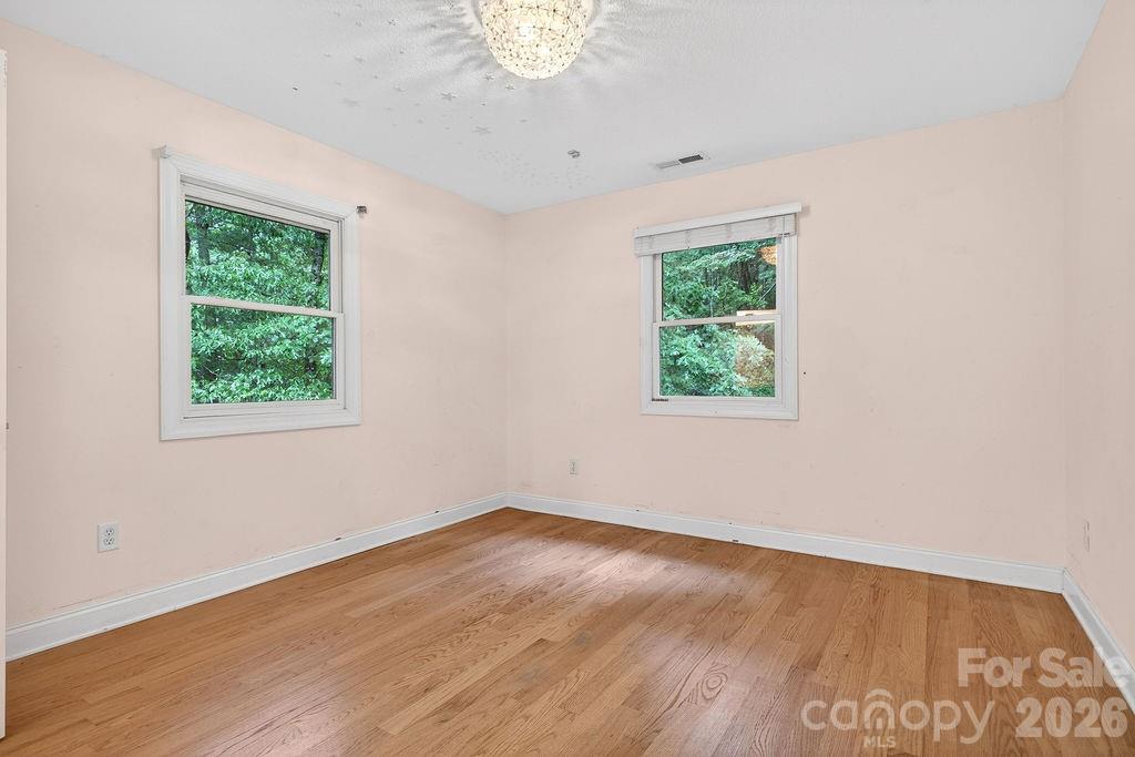 94 Oak Hollow Drive Asheville NC 28805