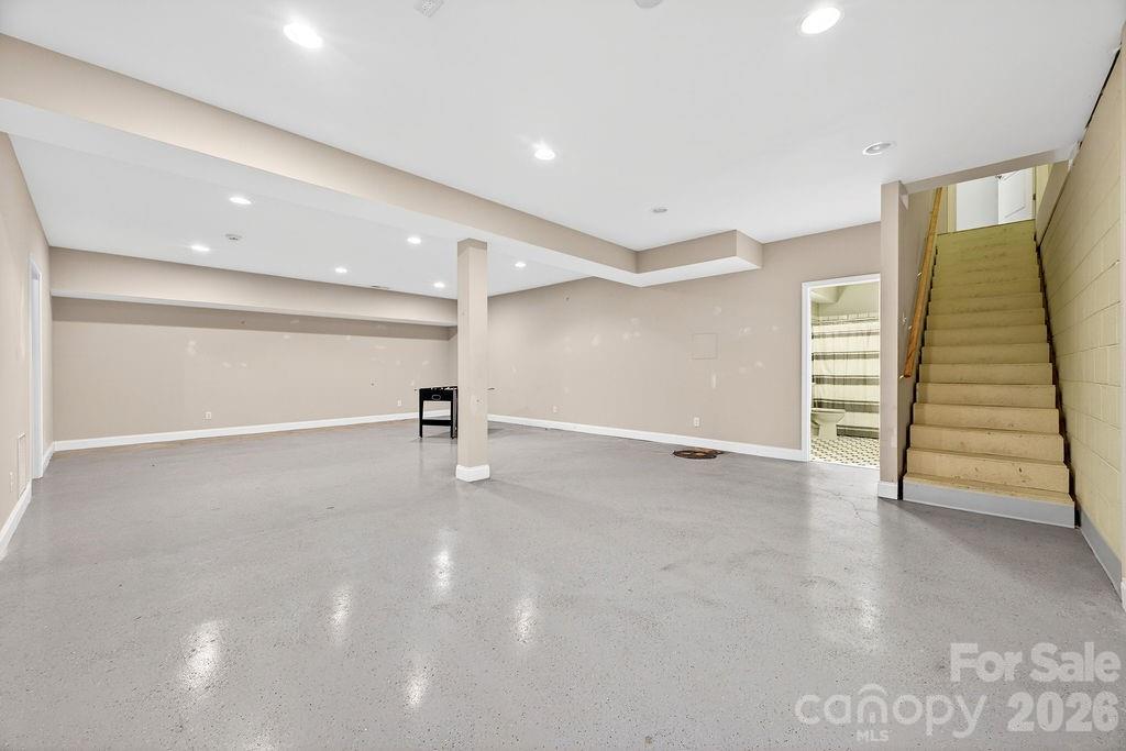 94 Oak Hollow Drive Asheville NC 28805