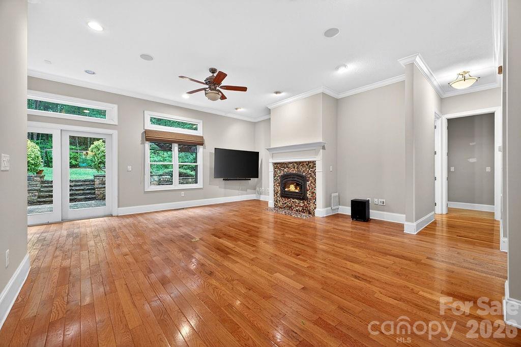 94 Oak Hollow Drive Asheville NC 28805