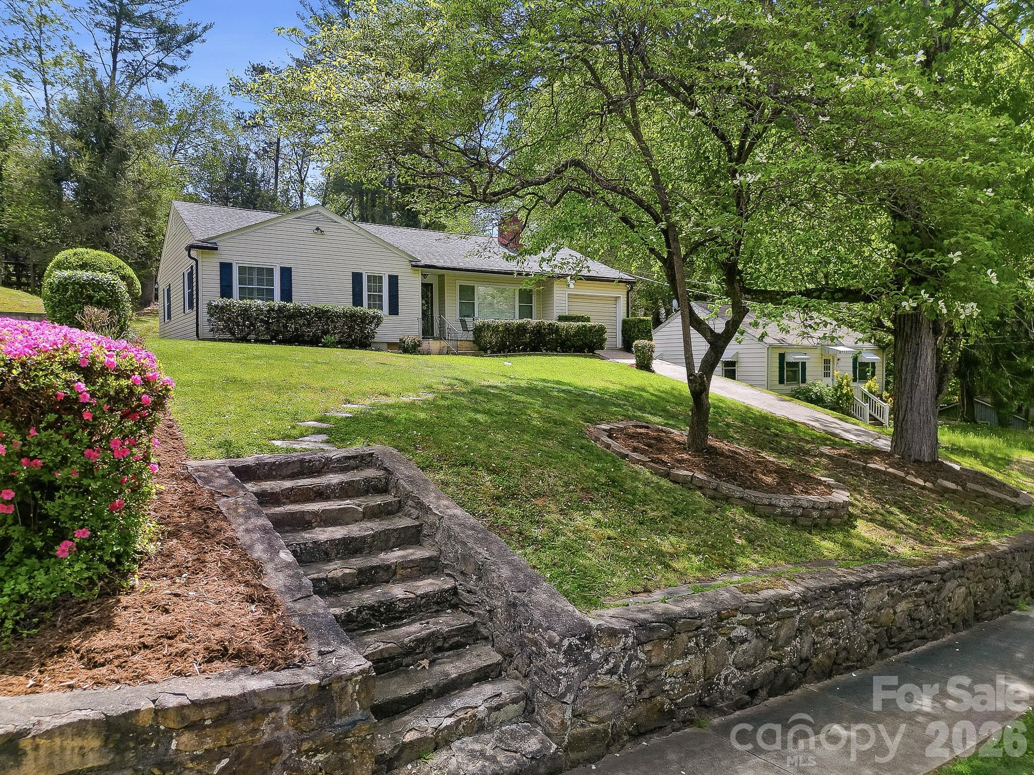 41 Arthur Road Asheville NC 28806