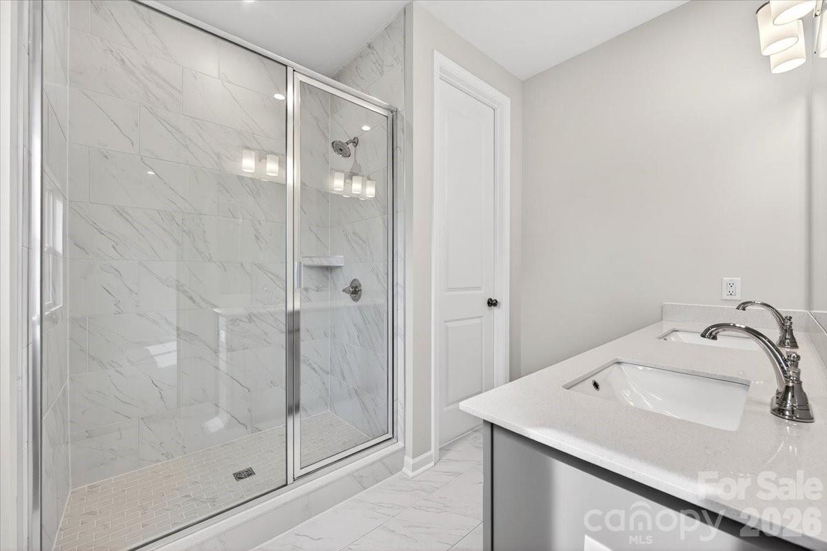6057 Longar Lane Charlotte NC 28269