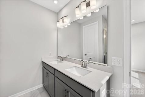 6057 Longar Lane Charlotte NC 28269
