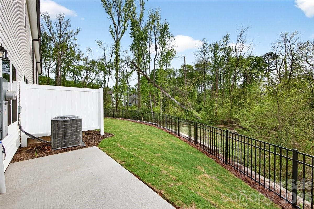 6057 Longar Lane Charlotte NC 28269