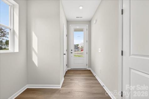6057 Longar Lane Charlotte NC 28269