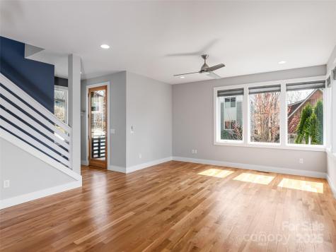 27 Mauricet Lane Asheville NC 28806