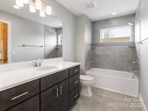 27 Mauricet Lane Asheville NC 28806