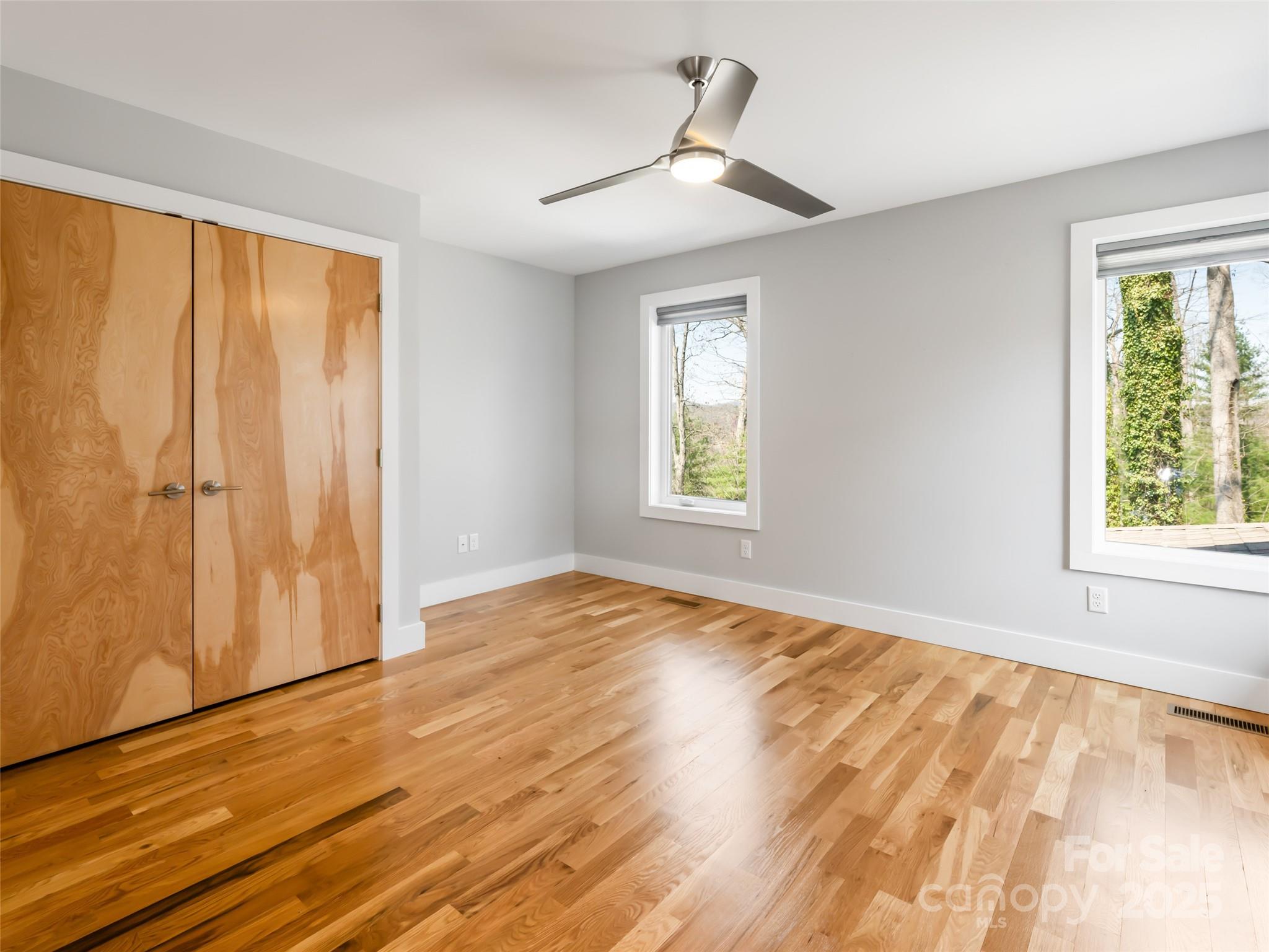 27 Mauricet Lane Asheville NC 28806