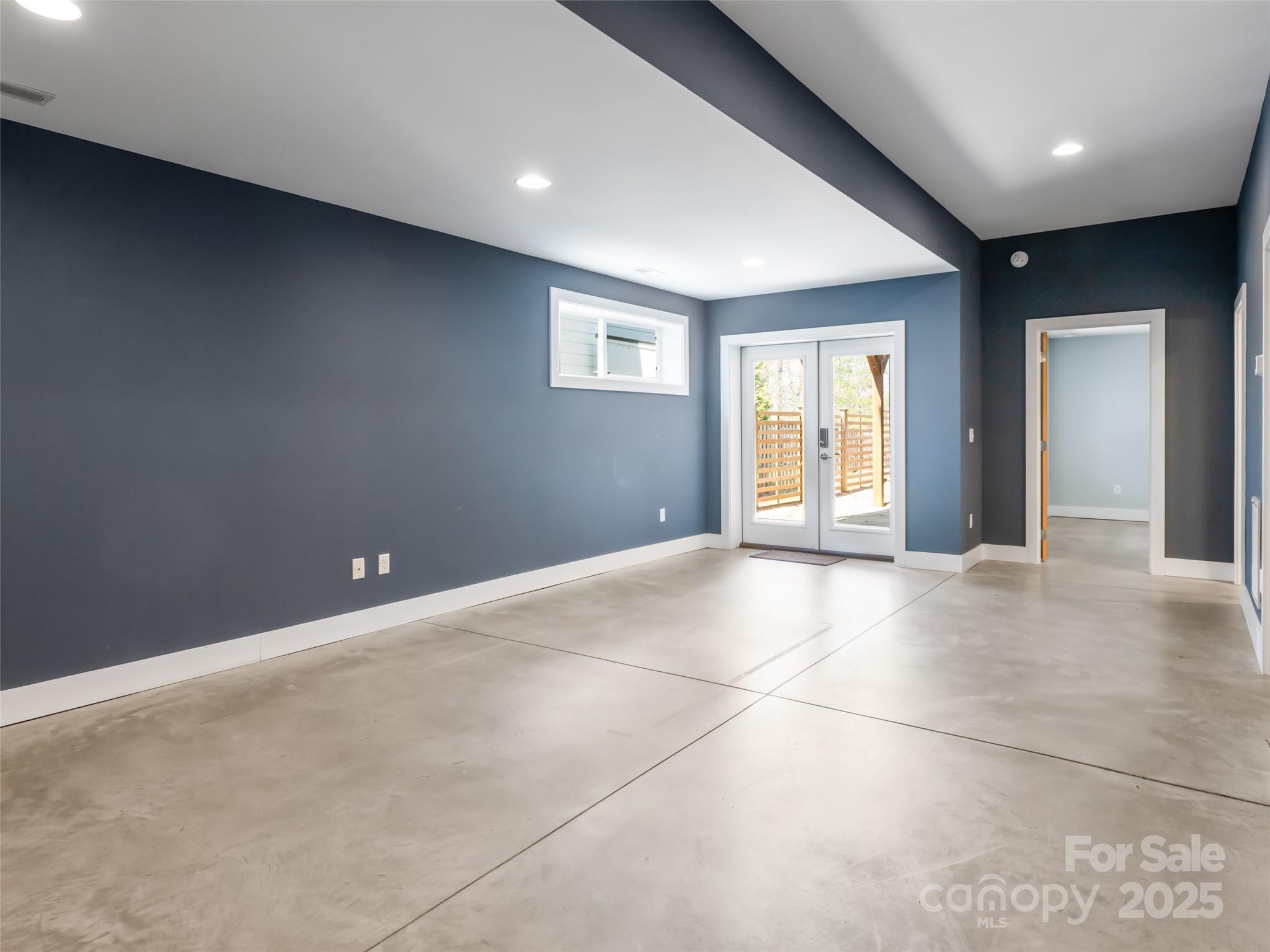 27 Mauricet Lane Asheville NC 28806