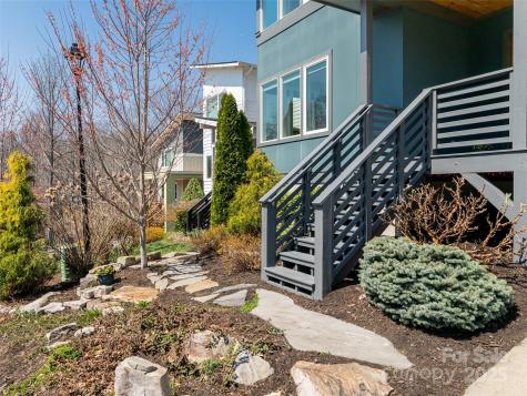 27 Mauricet Lane Asheville NC 28806