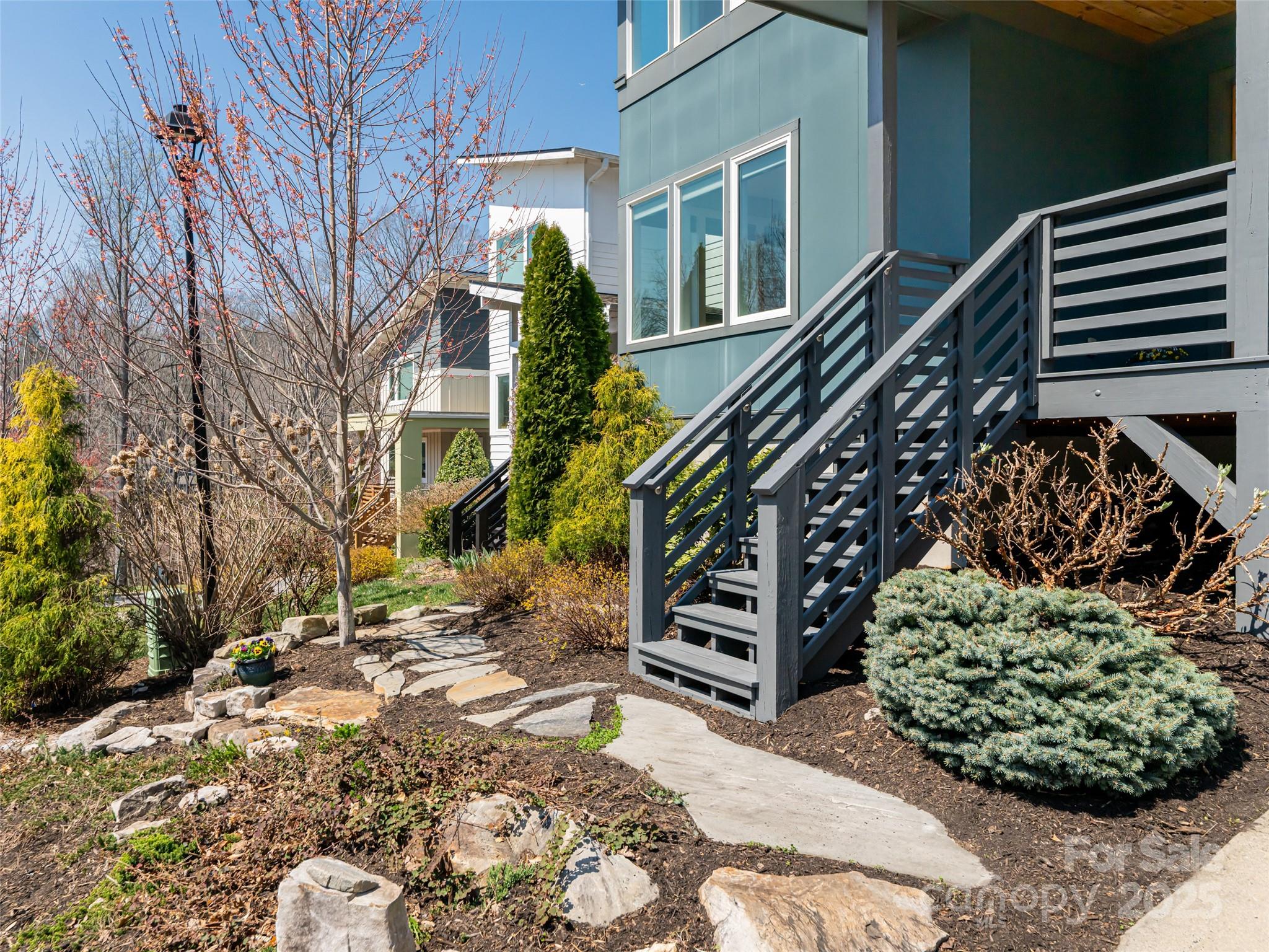 27 Mauricet Lane Asheville NC 28806