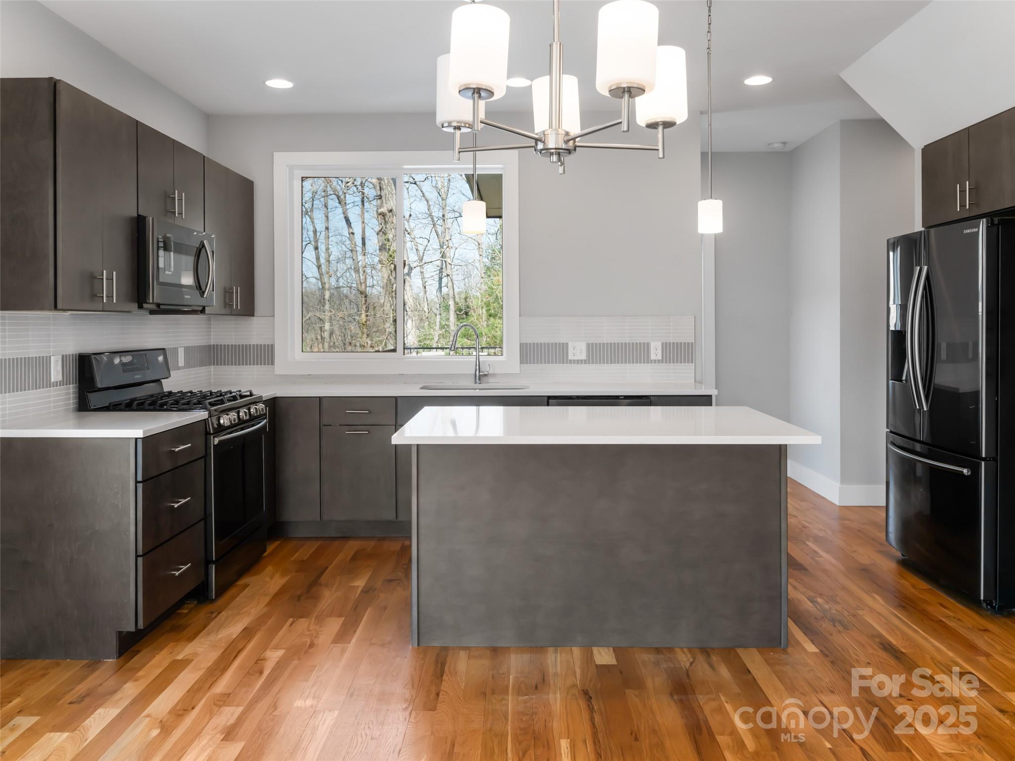 27 Mauricet Lane Asheville NC 28806