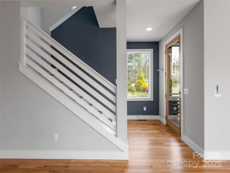 27 Mauricet Lane Asheville NC 28806