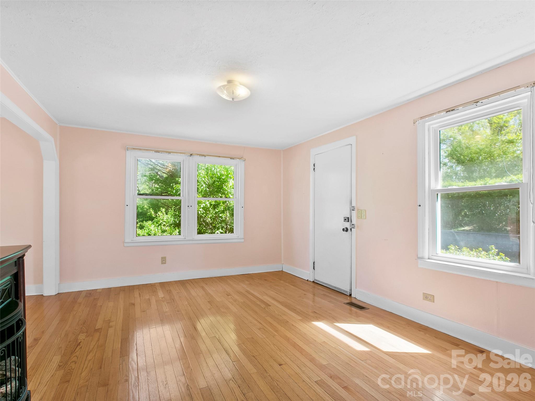 203 Dundee Street Hendersonville NC 28791