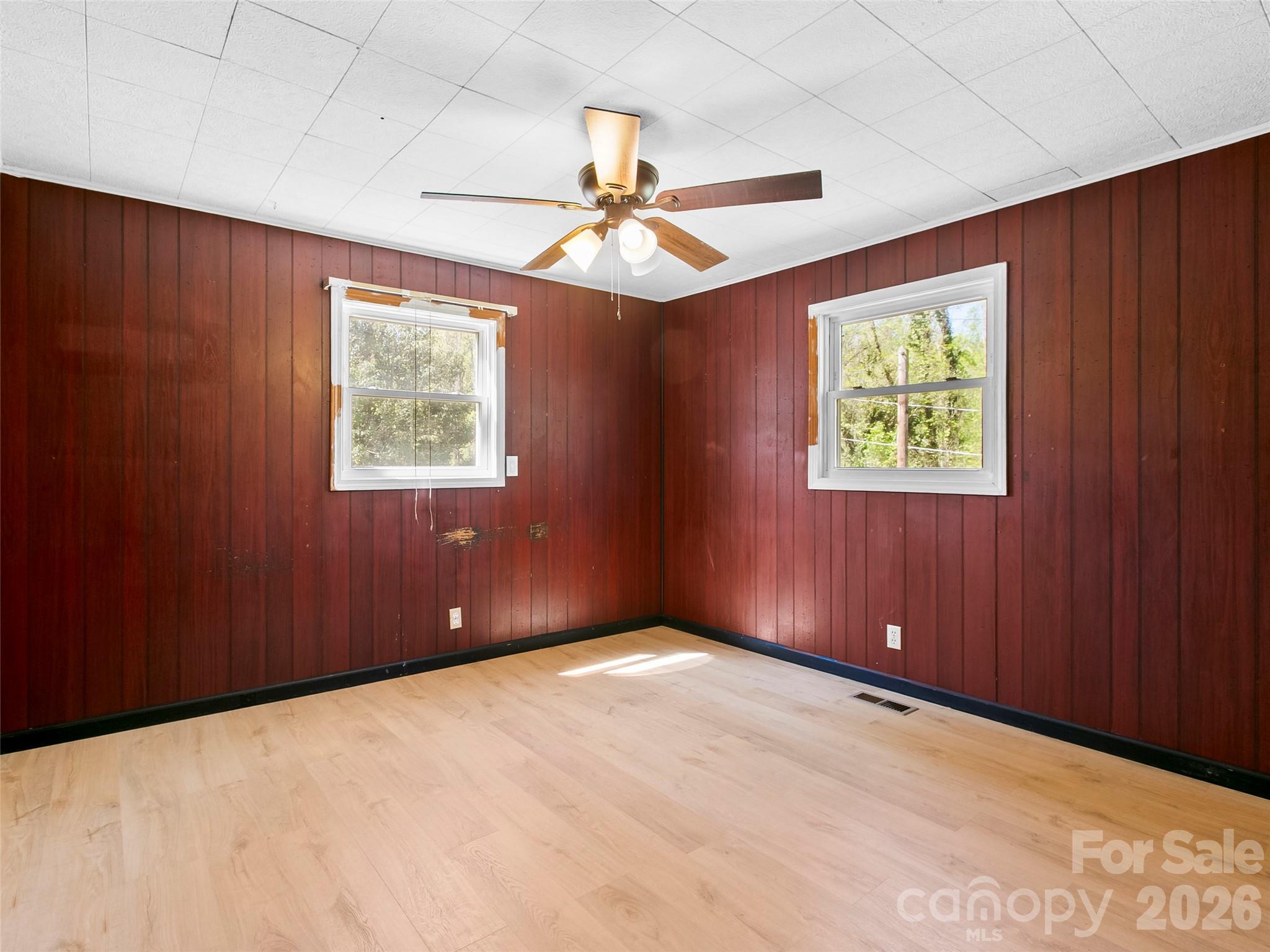203 Dundee Street Hendersonville NC 28791