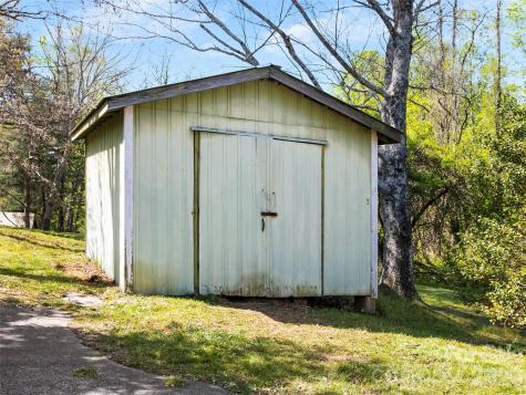 203 Dundee Street Hendersonville NC 28791
