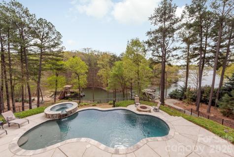 18321 Rosapenny Road Charlotte NC 28278