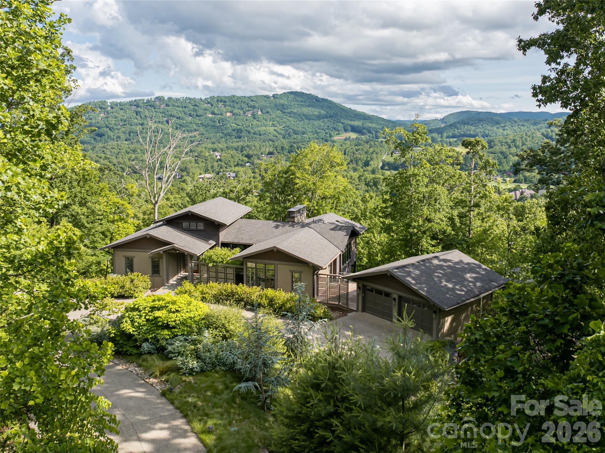 1121 Timberbluff Way Arden NC 28704