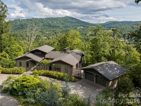 1121 Timberbluff Way Arden NC 28704