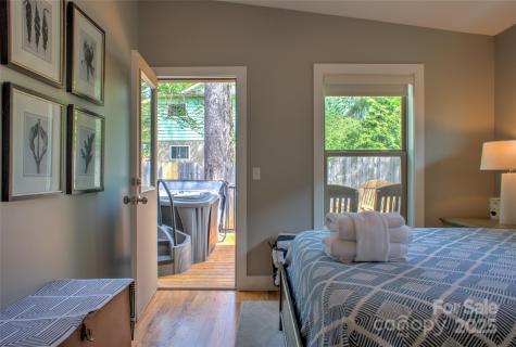 12 Upstream Way Asheville NC 28806