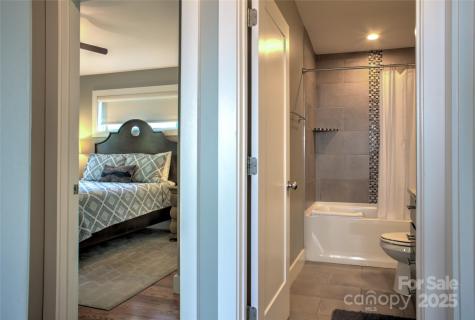 12 Upstream Way Asheville NC 28806