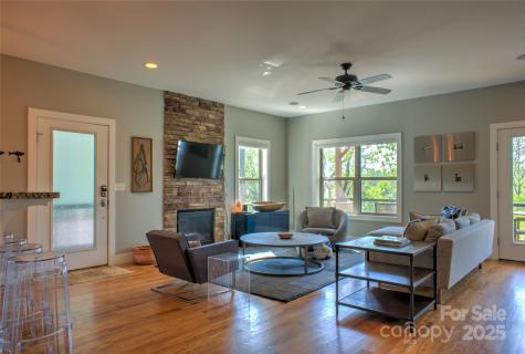 12 Upstream Way Asheville NC 28806
