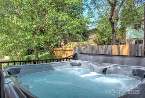 12 Upstream Way Asheville NC 28806