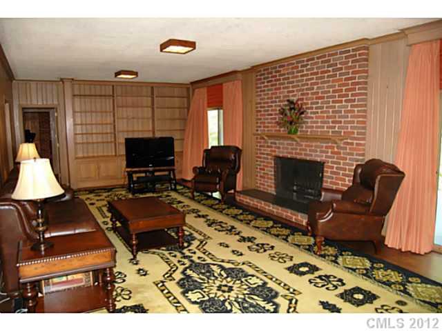 2130 Sharon Lane Charlotte NC 28211