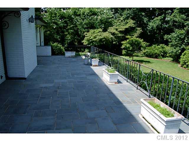 2130 Sharon Lane Charlotte NC 28211