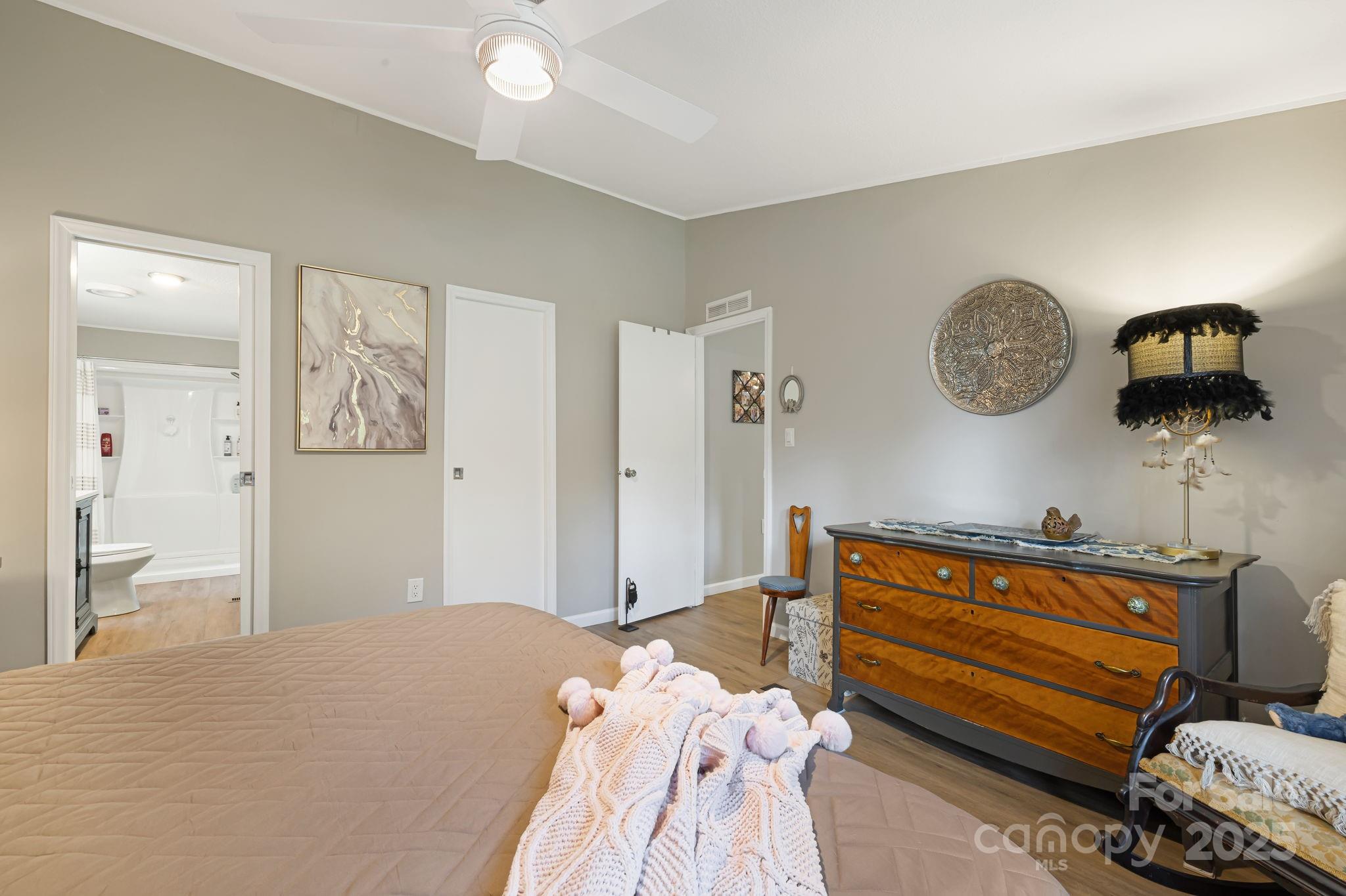 20 Timbers Edge Lane Fairview NC 28730