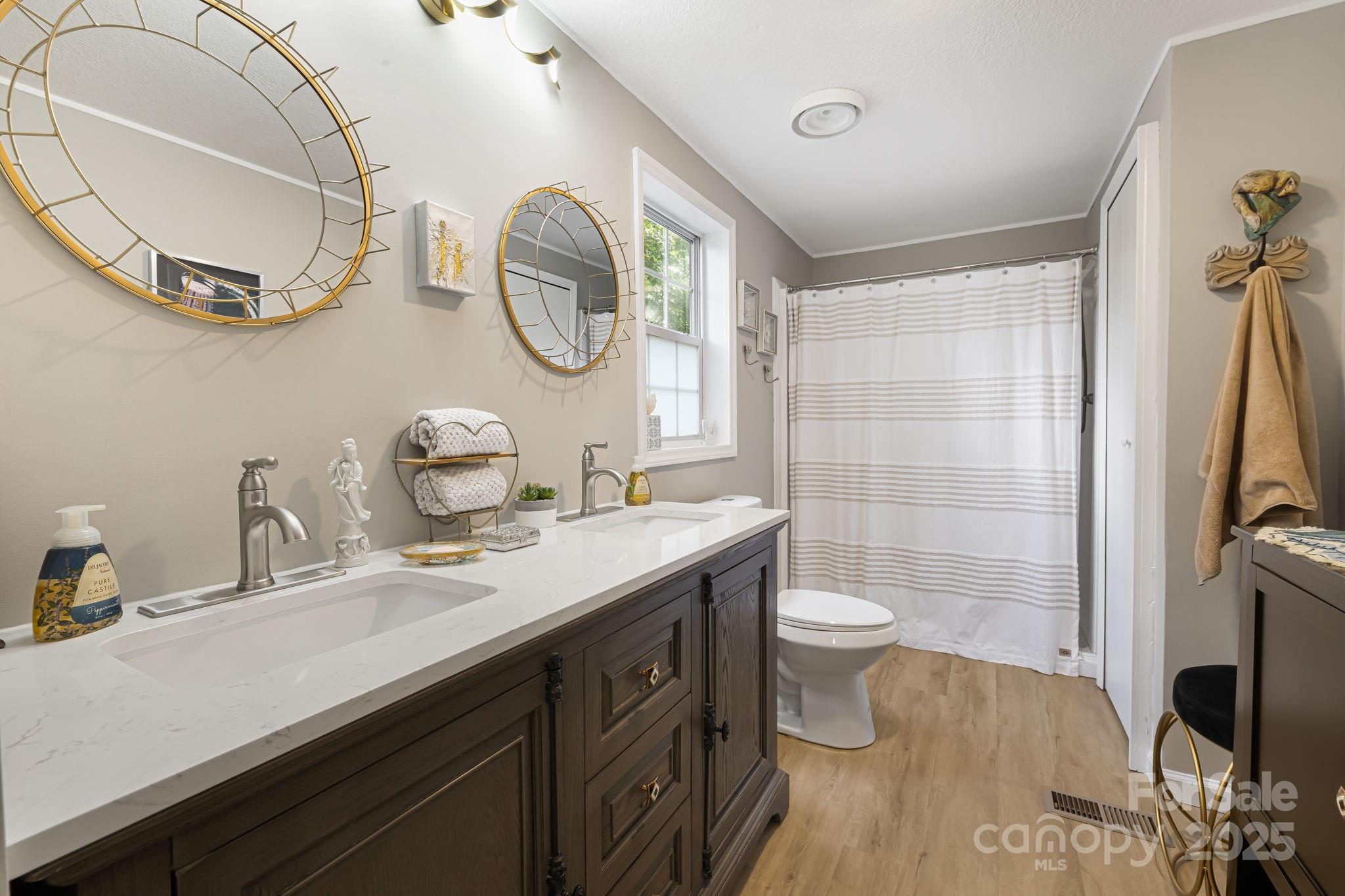 20 Timbers Edge Lane Fairview NC 28730