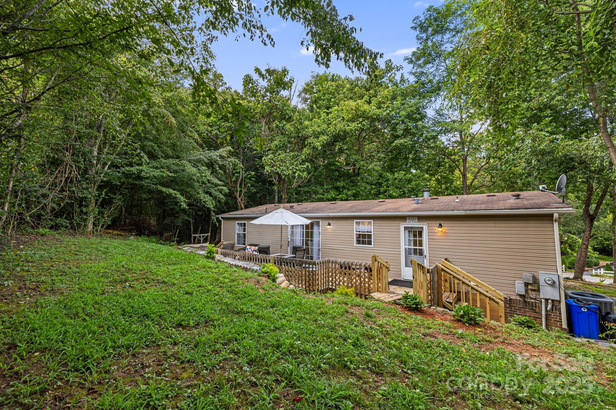 20 Timbers Edge Lane Fairview NC 28730